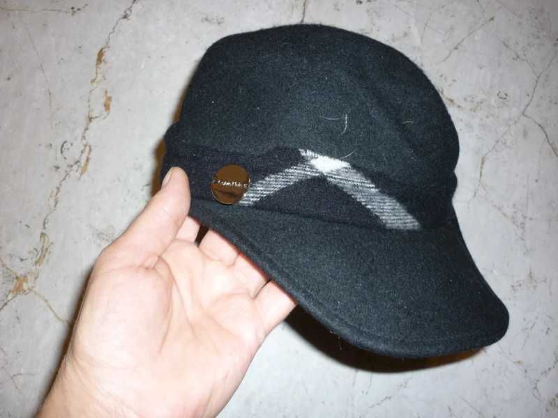 Calvin Klein czarny wełniany 100% kaszkiet, czapka