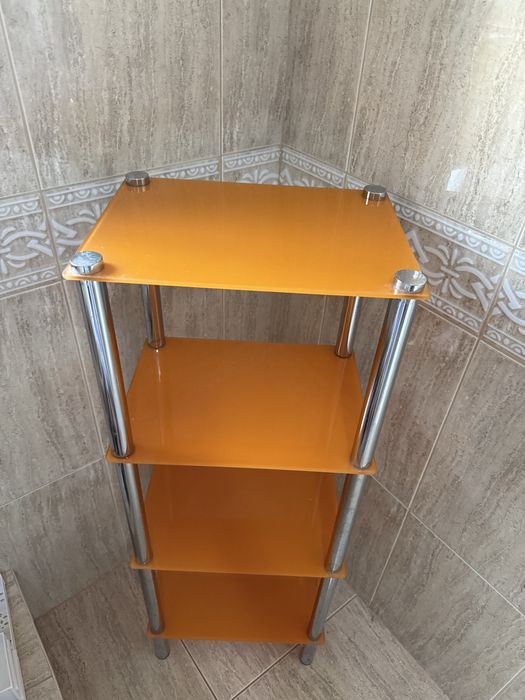 Estante Laranja Casa de Banho