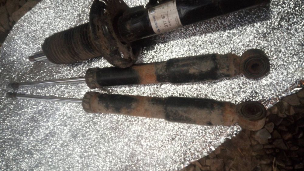 Продам стійки до легкового авто