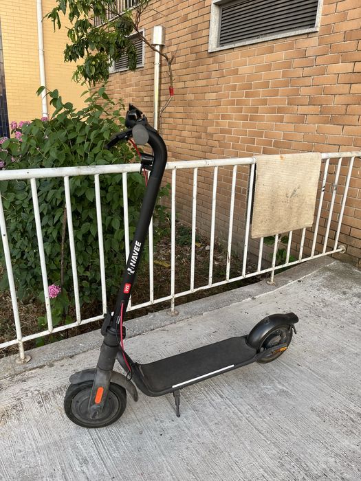 Trotinete navee v25