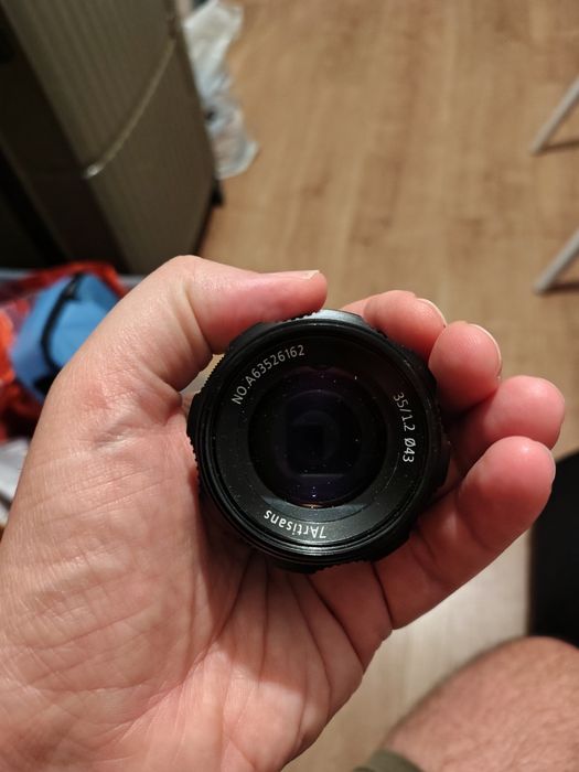 Objetiva manual 7artisans 35mm F1.2 para fuji