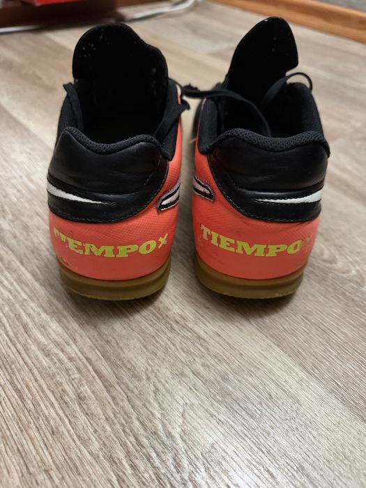 Футзалки Nike Tiempo 43 розмір 27.5 см бампи