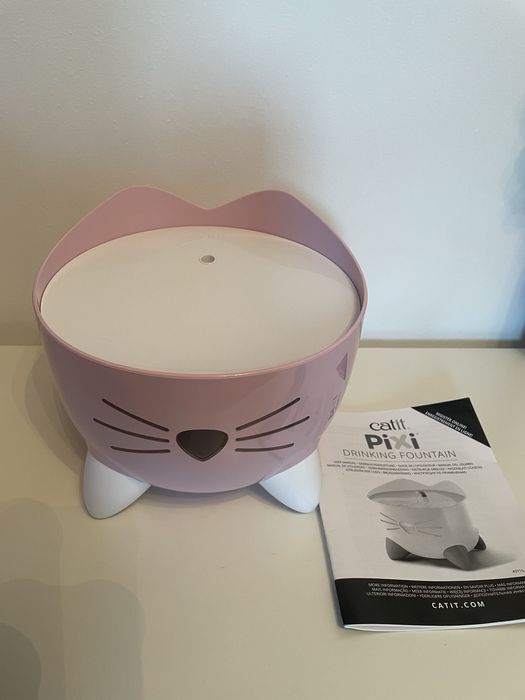 Catit PIXI poidełko/fontanna, różowa  Poidełko 2,5l