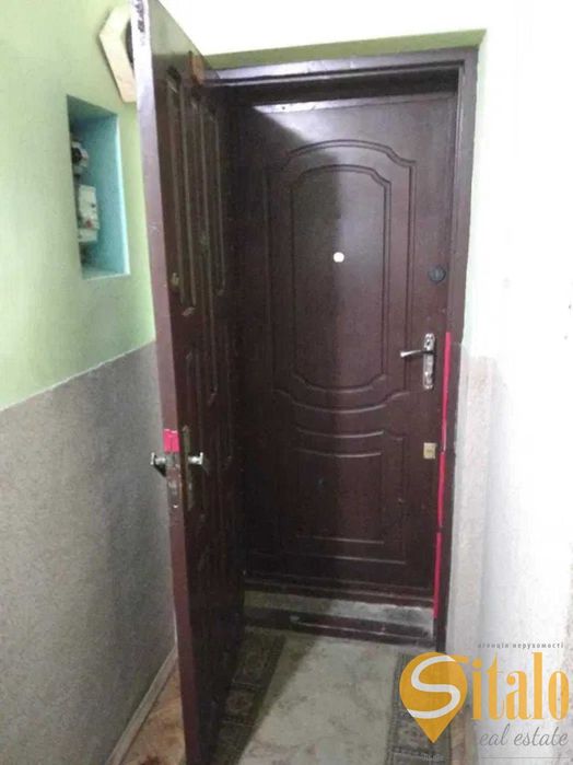 Продаж 2 кімнатної квартири в цегляному будинку, вулиця Панаса Мирного