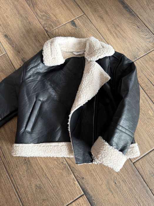 Куртка для дівчинки