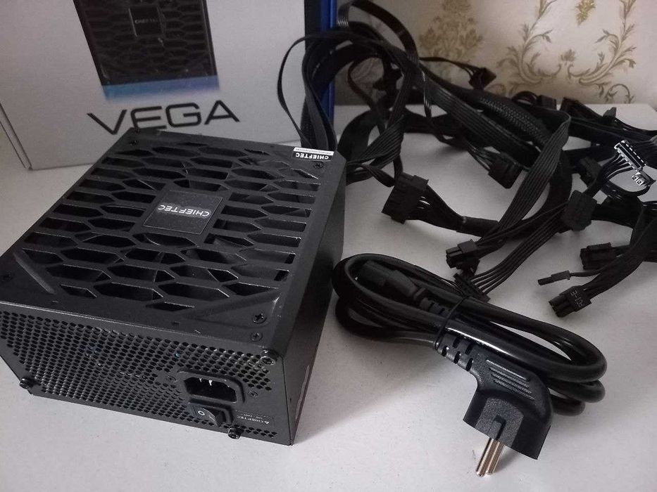 Блок живлення Chieftec 850W Vega 850ВТ