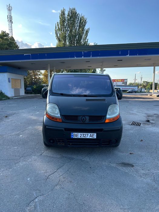 Продам машину Рено Trafic