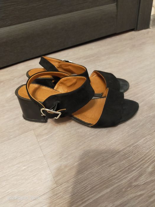 Босоножки кожа 37-38 размер сандалии