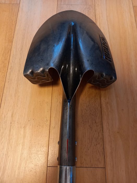 Лопата из рельсовой стали HANTOP