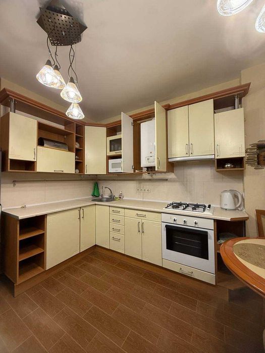 Здається в оренду однокімнатна квартира-студія, район Площі!