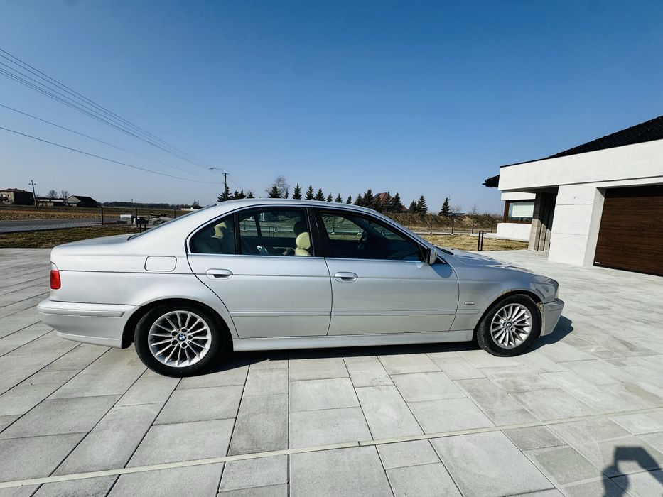 BMW E39 2.2 benzyza  2002r