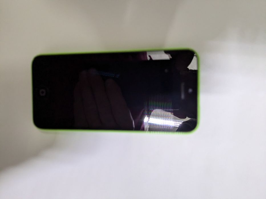 iPhone 5 телефон б.у