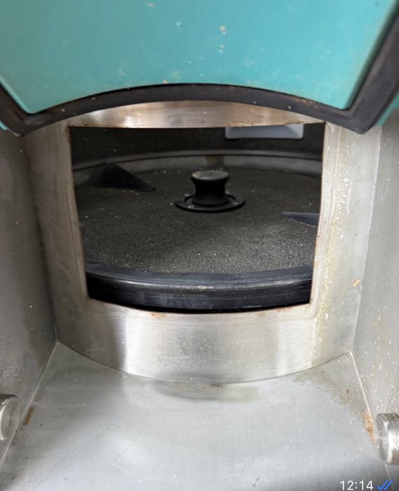 Maquina de descascar batatas 25kg muito nova