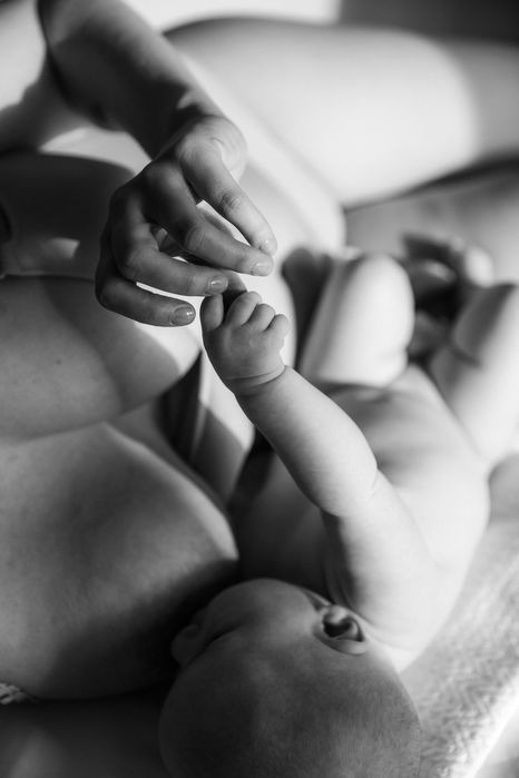 Сімейний фотограф вагітність, материнство, студійна зйомка відеограф