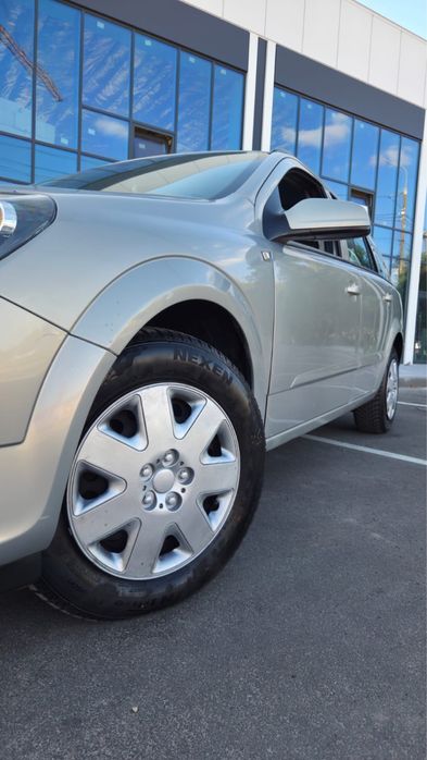 Автомобіль Opel Astra H