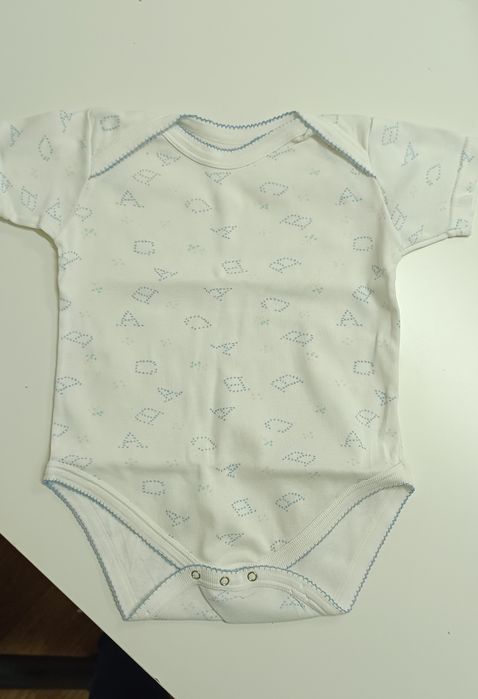 Body de bebé 1/3 meses. Usado