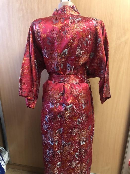 Красивое кимоно из бордовой парчи винтаж унисекс l-xxl