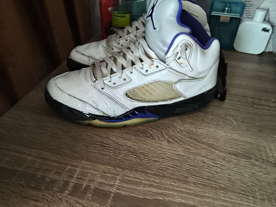 Nike Air Jordan 5 Retro у кольоровій гамі "Dark Concord".