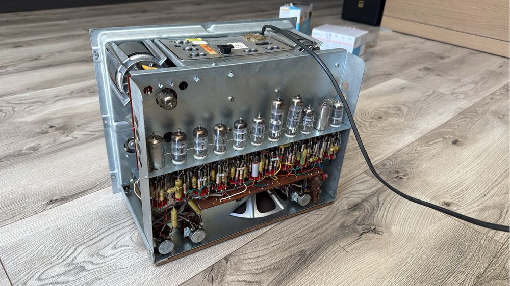 Lampowy Magnetofon szpulowy Revox G36