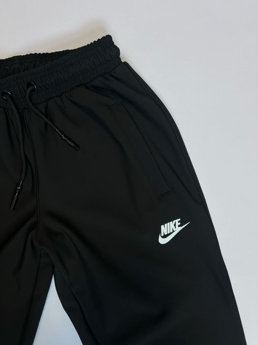 Чоловічий спортивний костюм Nike