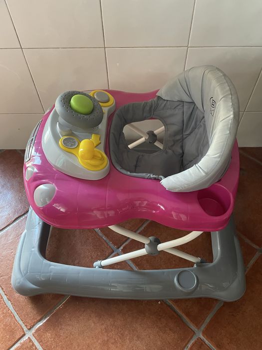 Andarilho como  novo com rodas vários niveis de altura