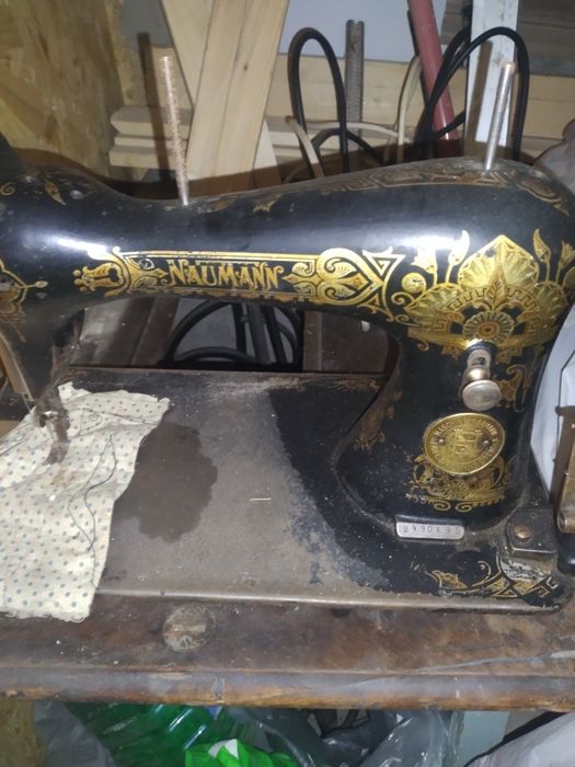 Колекційна Швейна машинкаNAUMANN