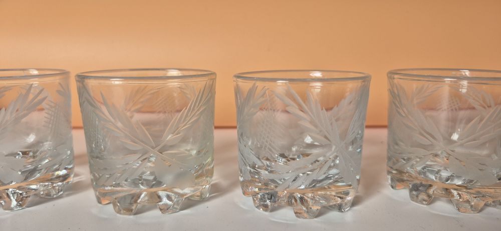 Piękne stare kieliszki ze szlifem Komplet dla 5 osób T17