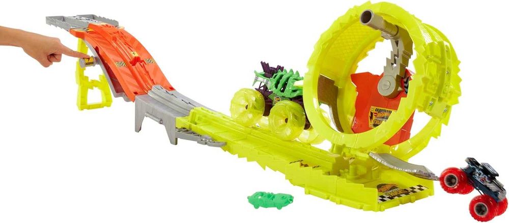 Трек Hot Wheels Monster Trucks Power smashers Заряджай та переслідуй