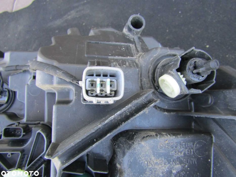 Lampy Lewa Prawa Przód Led Toyota Corolla E21 19 26R