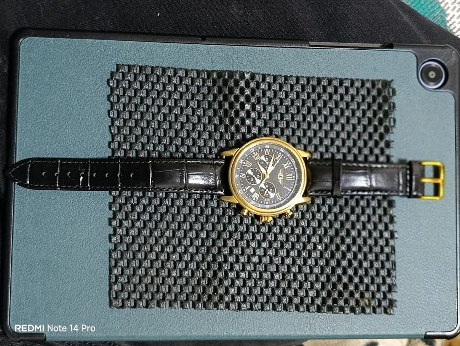 Часы Invicta Состояние новых  одевал 2 раза