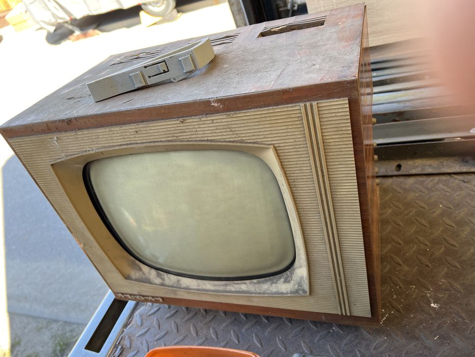 Telewizor zabytkowy Alga 21