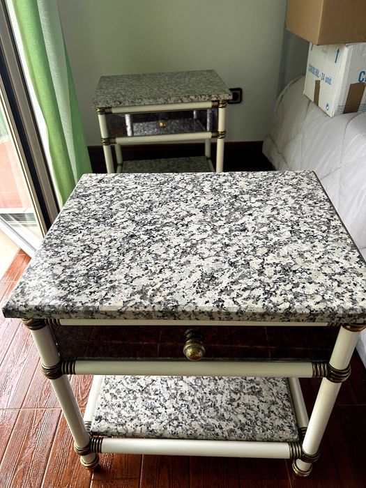 Mobilia com Superficies em Granito
