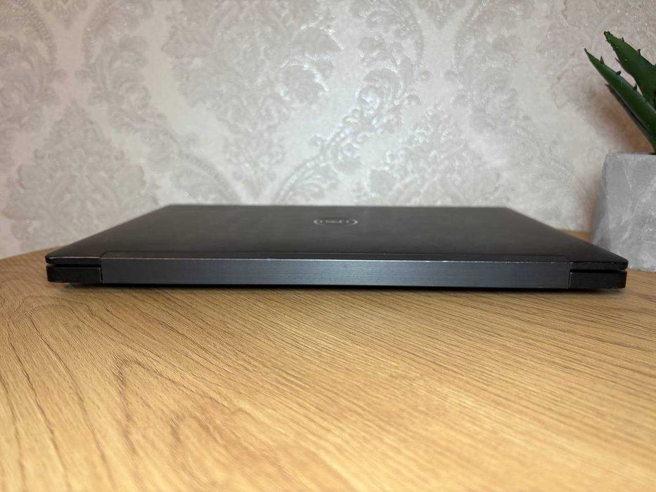 Ноутбук Dell Latitude 7390 13.3"FullHD IPS/i5-8350 8поток/8GB/SSD256GB