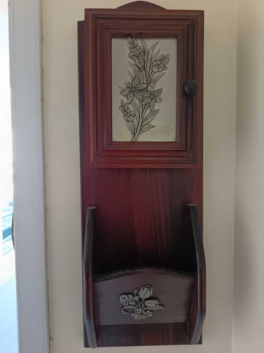 Chaveiro madeira e estanho