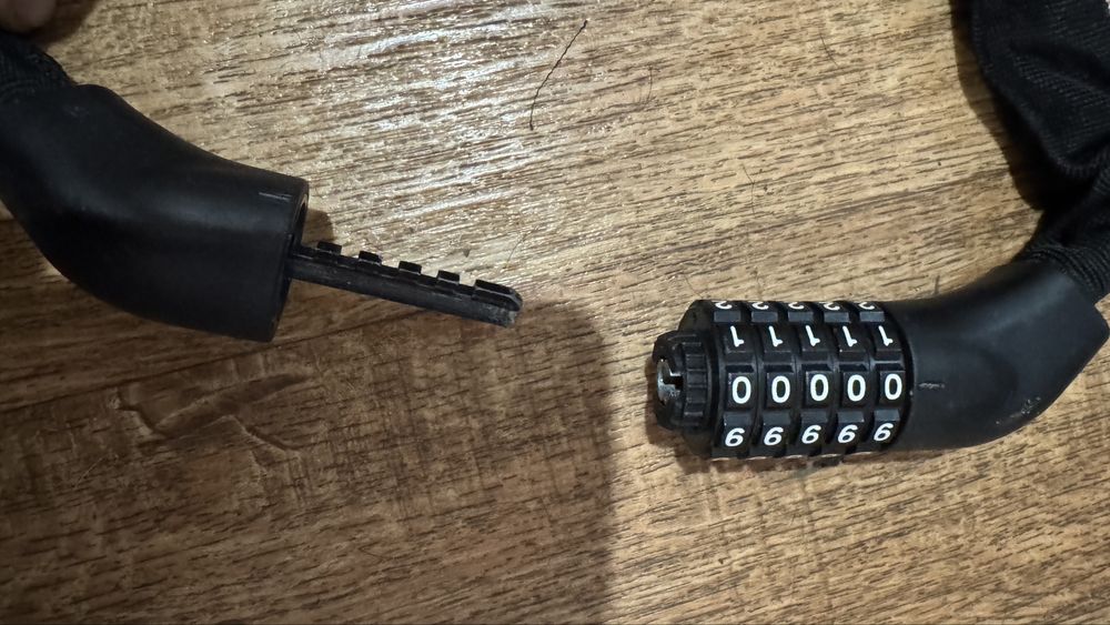 Продам замок