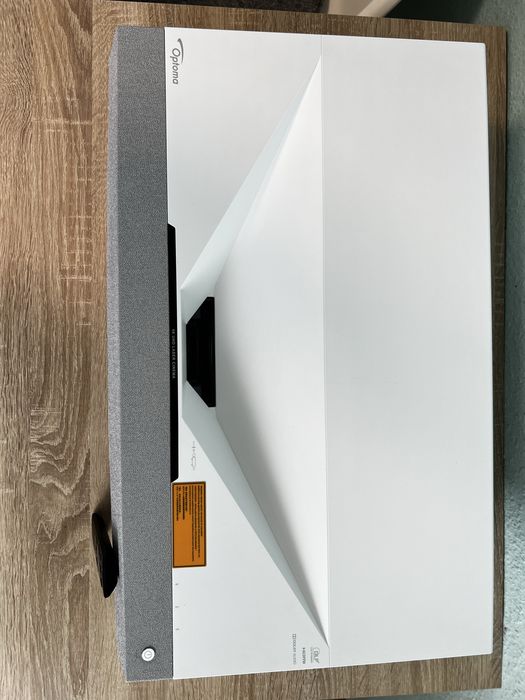 Optoma CinemaX P2 – projektor laserowy 4K UST | 3552 h | Komplet | Stan bardzo dobry