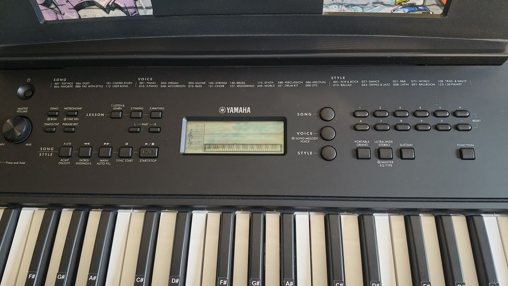Yamaha PSR-E360 Dark