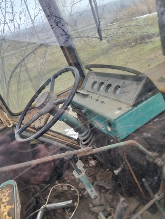 Продам трактор экскаватор