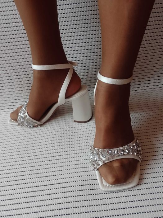 (40) ASOS/ Bogato zdobione sandałki wieczorowe z Londynu, NOWE