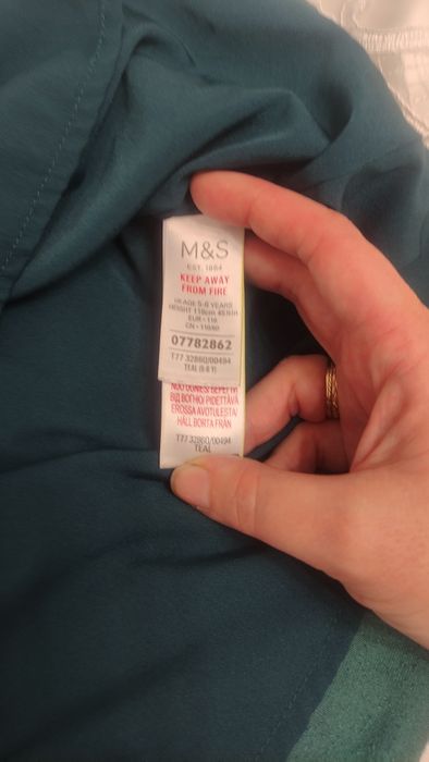 Велюрова сукня на дівчинку темно-зеленого кольору