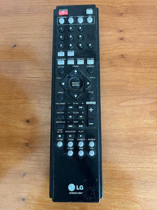 Aparelhagem Hi-Fi LG XB 12 com Radio, CD e USB com comando