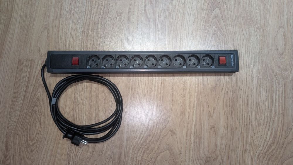 Мережевий фільтр подовжувач на 9 розеток 3500Вт