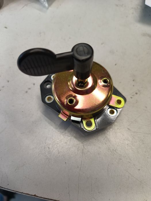 Nowa stacyjka + kluczyk DUELLS MZ ETZ 150 - 250 - 251