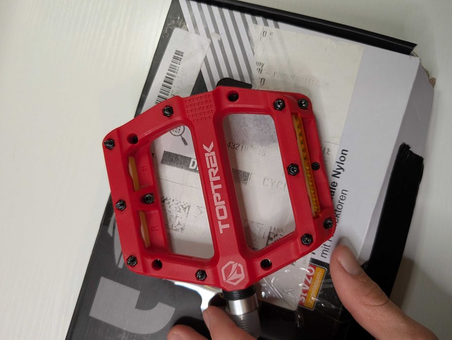 Toptrek platformowe pedały plastikowe z pinami: