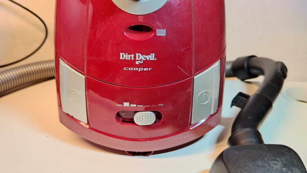 Odkurzacz workowy Dirt Devil cooper M 7008-1 moc 800W