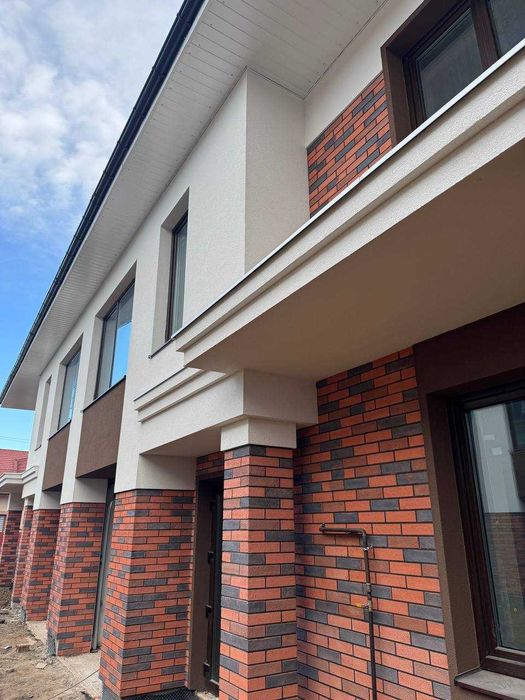 Готовий до ремонту дуплекс, міські комунікації, Вовчинець