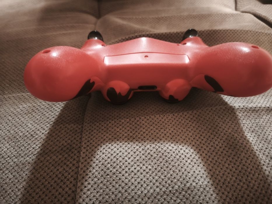 PlayStation 4 pad do konsoli