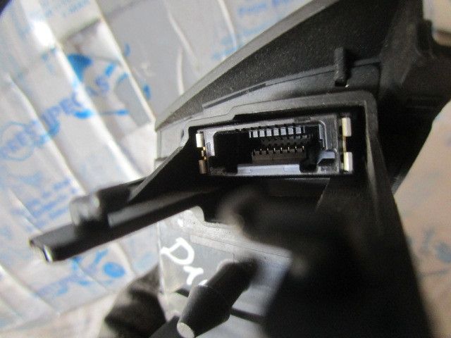 Comando / botão / interruptor multifunções TOYOTA Corolla Verso (ZER_,