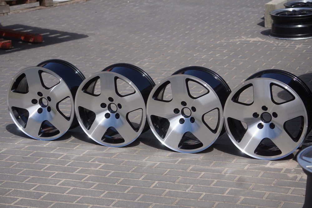 Alufelgi oryginał AUDI 4B3601025D 5x112 8Jx17 et35 cb57,1mm w czarnym lakierze, front cnc