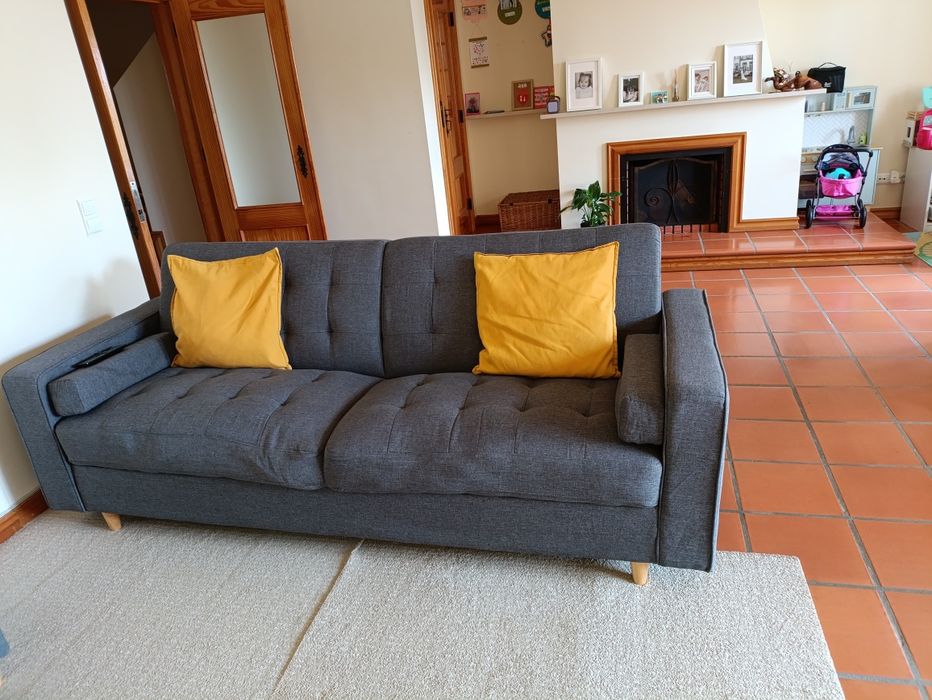 Sofá com chaise longue amovível